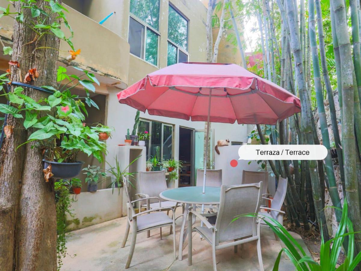 Guest House La Aldea Holistic Experience Cancun Exterior photo