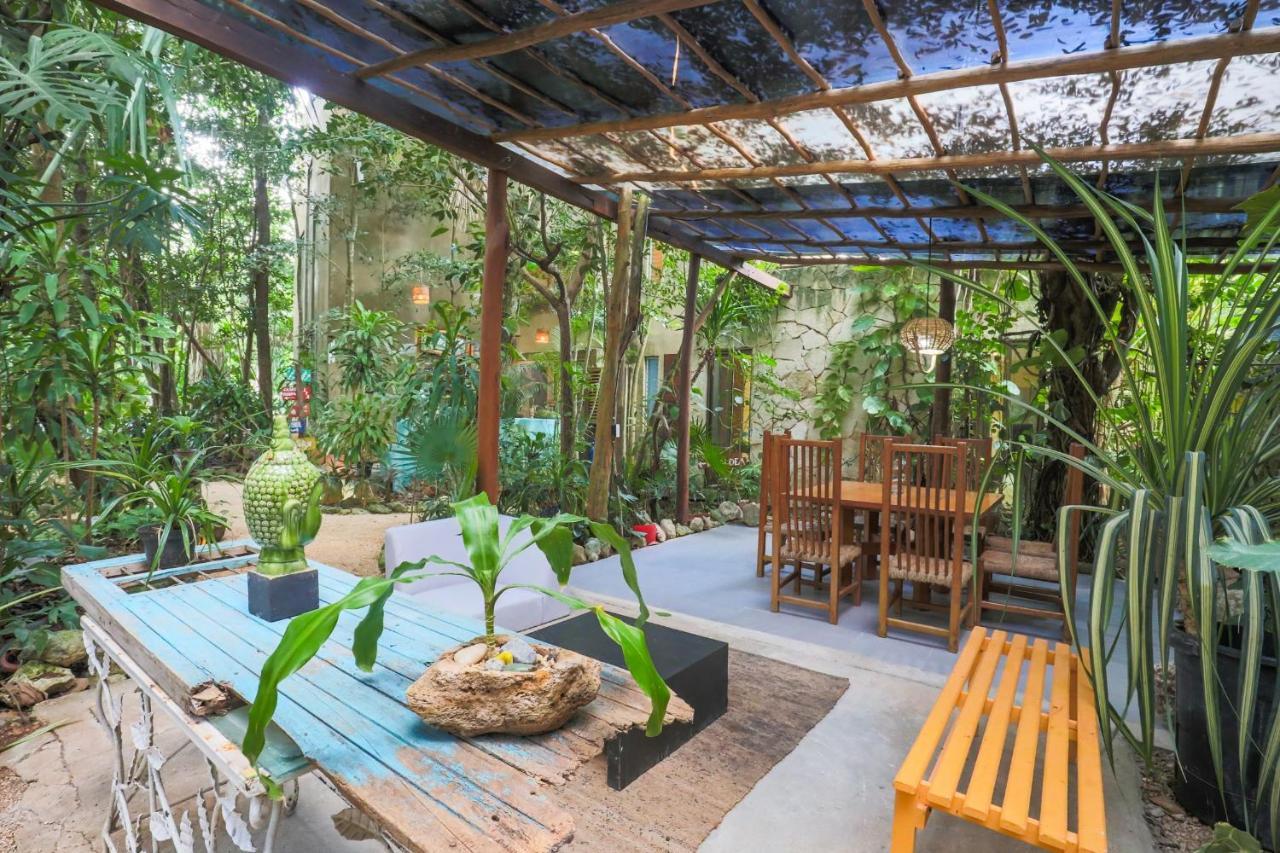 Guest House La Aldea Holistic Experience Cancun Exterior photo